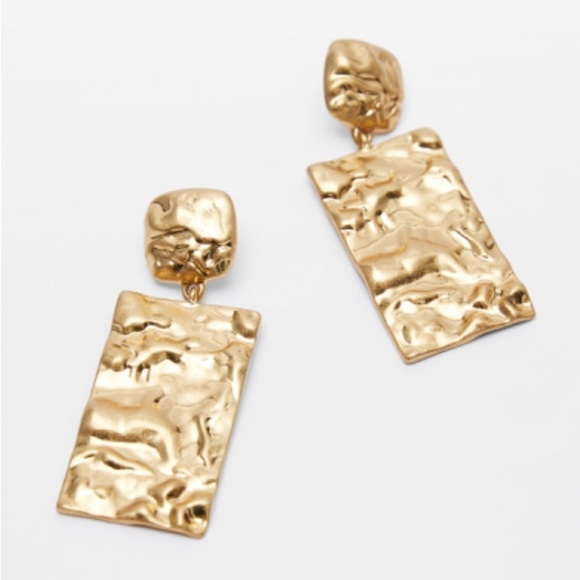 Fashion Nova Gold Hammered Square Drop Earrings - Picture 8 of 15
